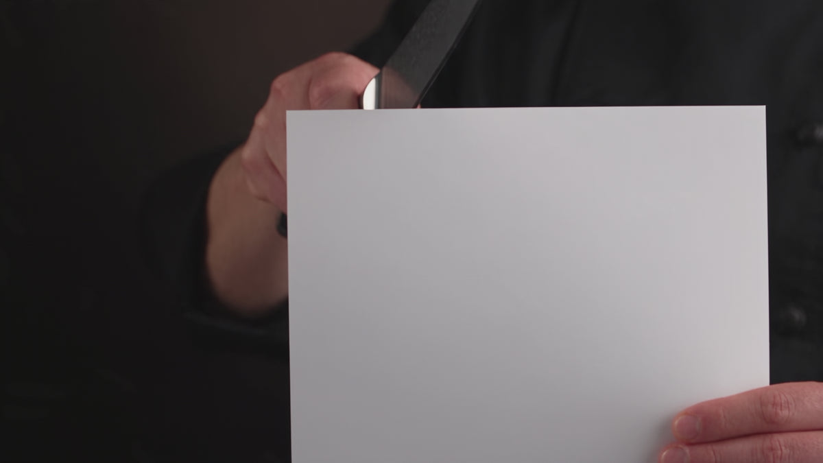 Découpe de précision au couteau japonais Chef Okaza